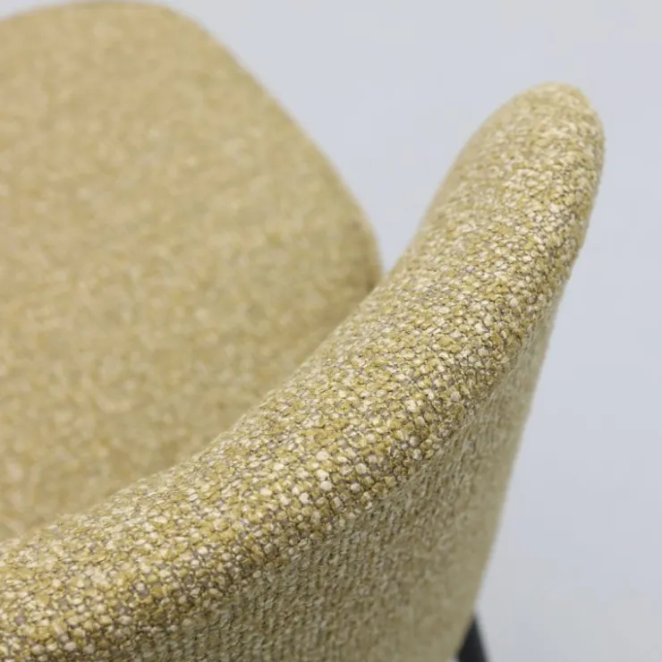 Trendhopper Eetkamerstoel Vogue Lima Curry met zwarte poten^ Eetkamerstoelen